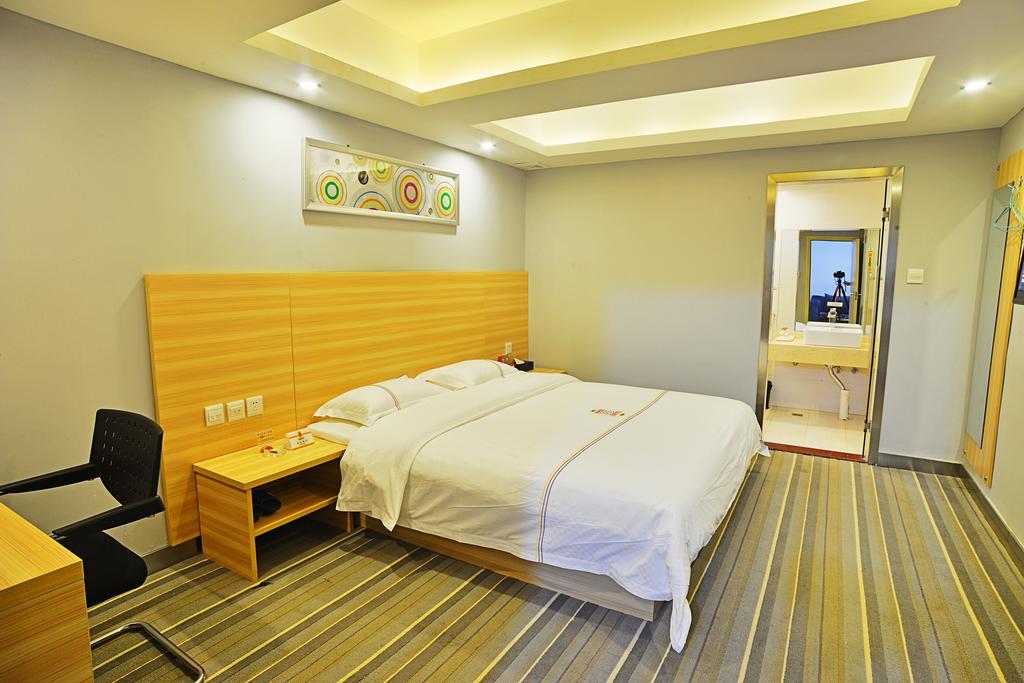 Super 8 Hotel Guangzhou Tainhe Li Jiao 客房 照片